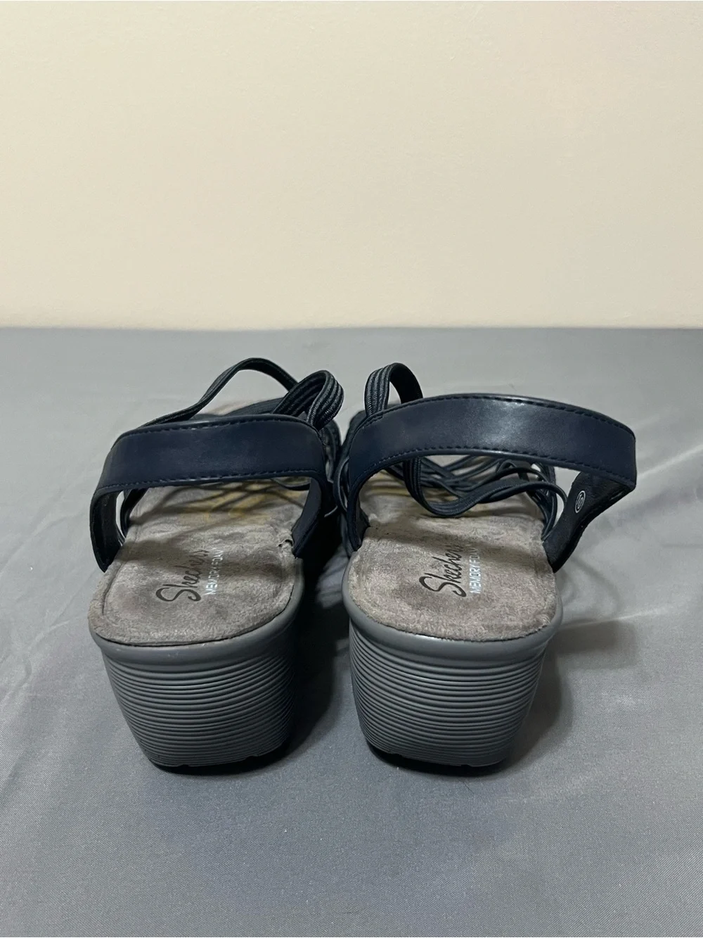 Skechers Strappy Sandals Womens US Size 10 Blue Gray Wedge Memory Foam Open Toe